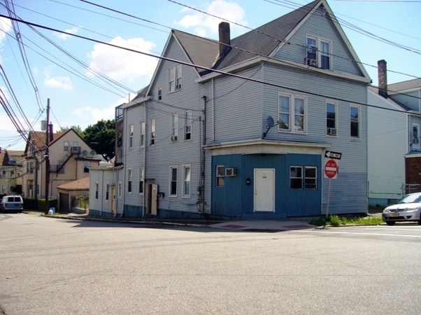 140 Sheridan St in Paterson, NJ - Foto de edificio