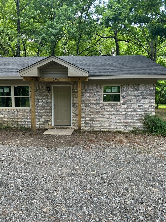 property at 3916 Dogwood Ln