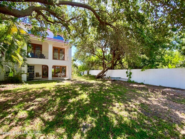 1716 St Djorge Ct in Cocoa Beach, FL - Building Photo - Building Photo