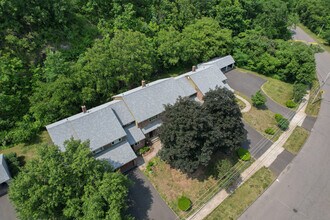 171 Sams Rd in Meriden, CT - Building Photo - Building Photo