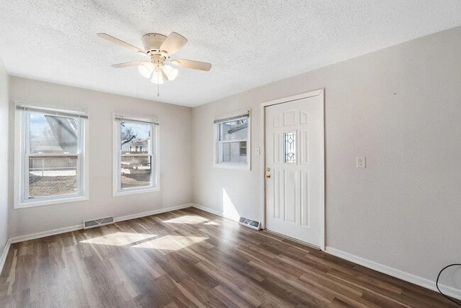 property at 1535 Huntington Rd