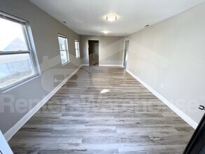 6841 Walrond Ave in Kansas City, MO - Building Photo - Building Photo