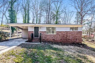204 Cathy Ln in Birmingham, AL - Building Photo
