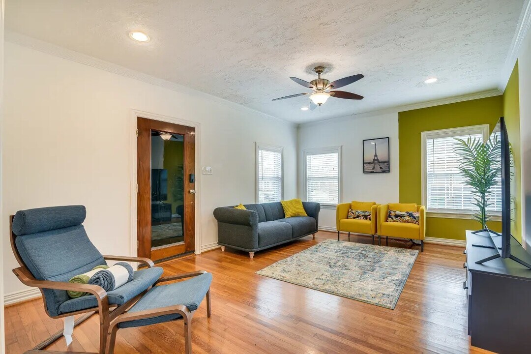 2810 Wentworth St in Houston, TX - Building Photo
