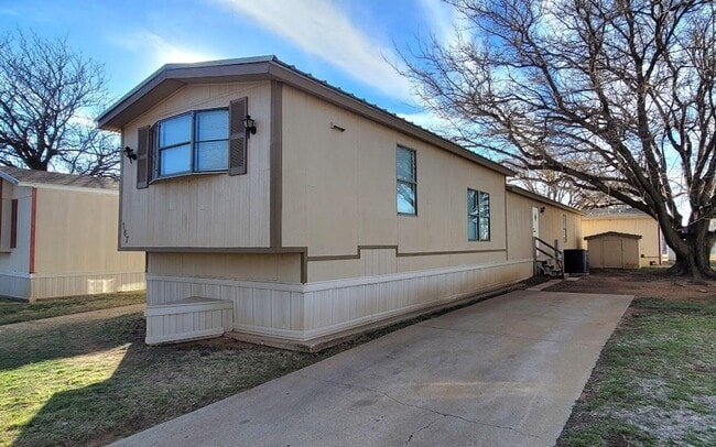 6801 19th St in Lubbock, TX - Building Photo - Building Photo