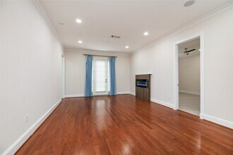 7134 Mapleridge St in Houston, TX - Building Photo - Building Photo