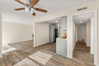 New Hanover Village Apartments in Wilmington, NC - Building Photo - Building Photo