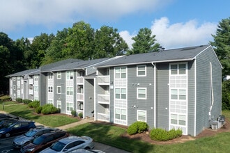 Rise Chapel Hill in Chapel Hill, NC - Foto de edificio - Building Photo