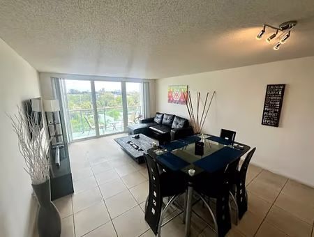 3550 Washington St in Hollywood, FL - Building Photo - Building Photo