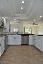 721 Elkhorn Rd in Sun City Center, FL - Foto de edificio - Building Photo