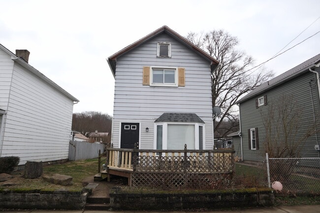 504 Underwood Ave in Roscoe, PA - Building Photo - Building Photo