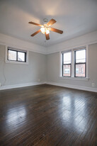 7449 N Greenview Ave, Unit #322 Apartamentos