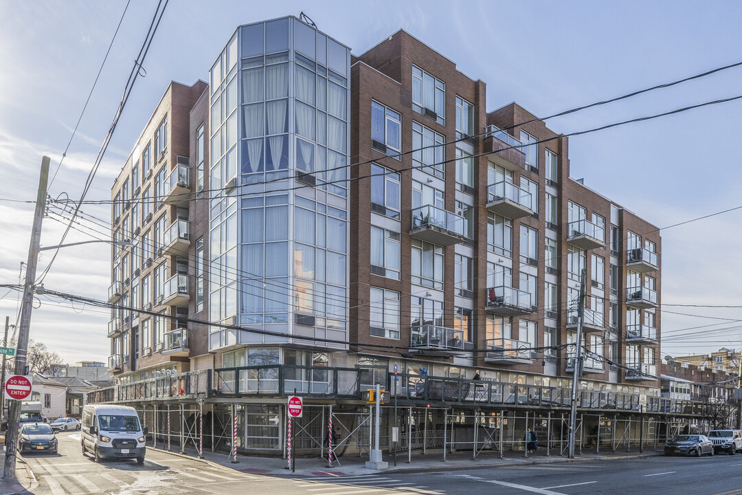 110 Neptune Ave in Brooklyn, NY - Foto de edificio