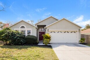 1356 Honey Rd in Apopka, FL - Building Photo