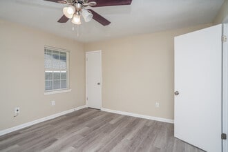 Newly Major Renovated Beverly Manor in Hattiesburg, MS - Building Photo - Building Photo