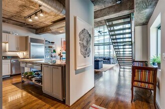 1999 McKinney Ave in Dallas, TX - Building Photo - Building Photo