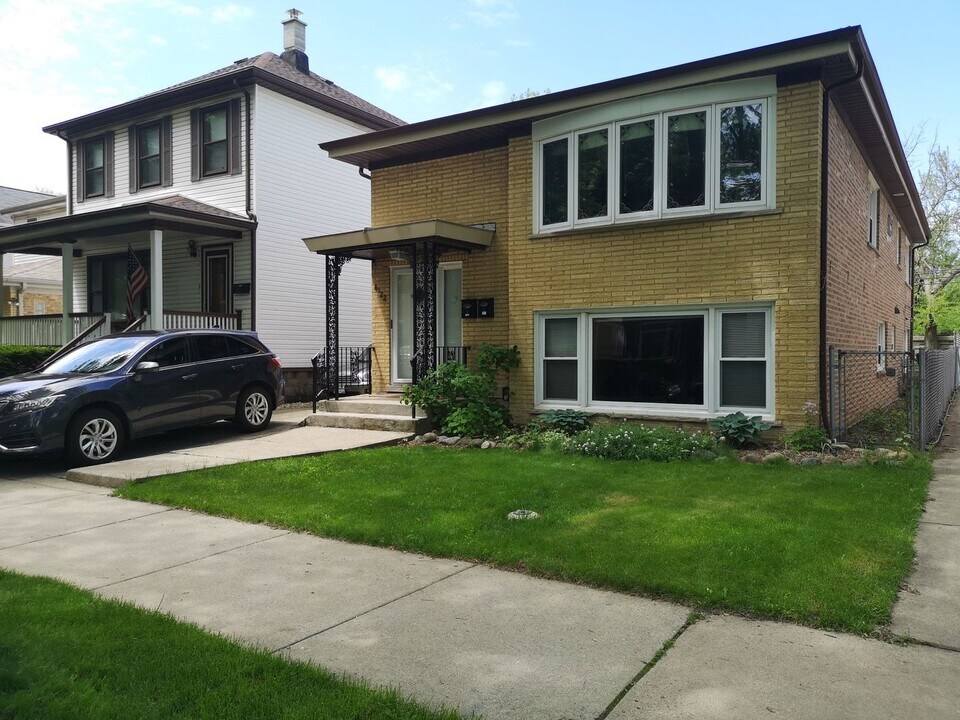 4122 N Kolmar Ave in Chicago, IL - Building Photo