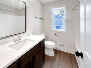 860 Houseman Ave NE in Grand Rapids, MI - Building Photo - Building Photo