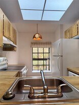 1953 SW 15th St in Deerfield Beach, FL - Building Photo