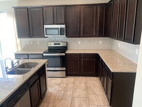 6814 Hibiscus Falls in San Antonio, TX - Building Photo - Building Photo