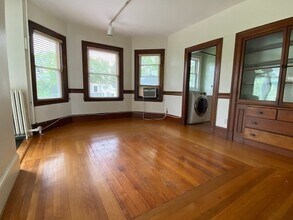 70 Perry St, Unit 3 in Brookline, MA - Building Photo - Building Photo