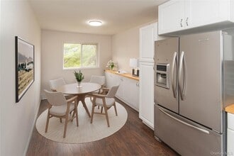 11 Fishkill Glen Dr in Fishkill, NY - Building Photo - Building Photo