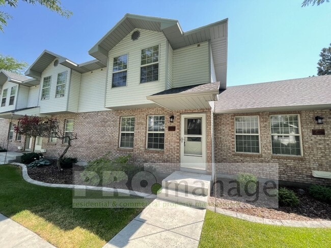 2428 St Clair Rd