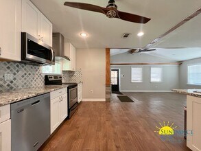 205 Ajax Dr NW in Fort Walton Beach, FL - Building Photo - Building Photo