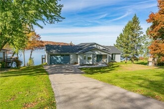 6776 Ann Lee Dr in North Rose, NY - Building Photo - Building Photo