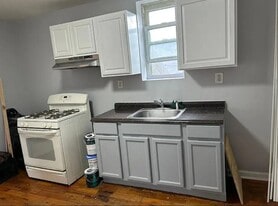 12 Alexander St, Unit C