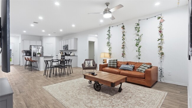 22243 Florence Spgs Dr in Hockley, TX - Building Photo - Building Photo