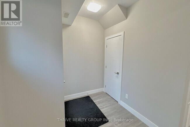 147 Pond Mills Rd in London, ON - Building Photo - Building Photo