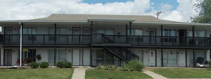 Gardenside Plaza Apartments in Lexington, KY - Foto de edificio - Building Photo