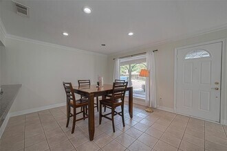 24 Champions Colony E in Houston, TX - Building Photo - Building Photo