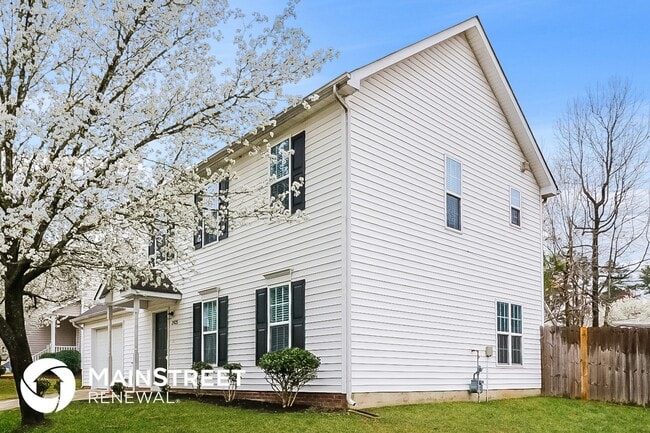 property at 2925 Dandridge Dr