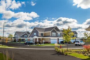 713 Verandah Dr, Unit 07205 in Hanover Park, IL - Building Photo