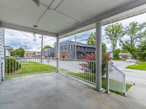 408 W 4th St in Corbin, KY - Foto de edificio - Building Photo