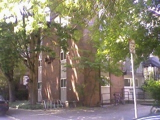 Twin Maple Apartments