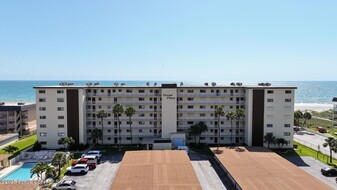 55 N 4th St in Cocoa Beach, FL - Building Photo