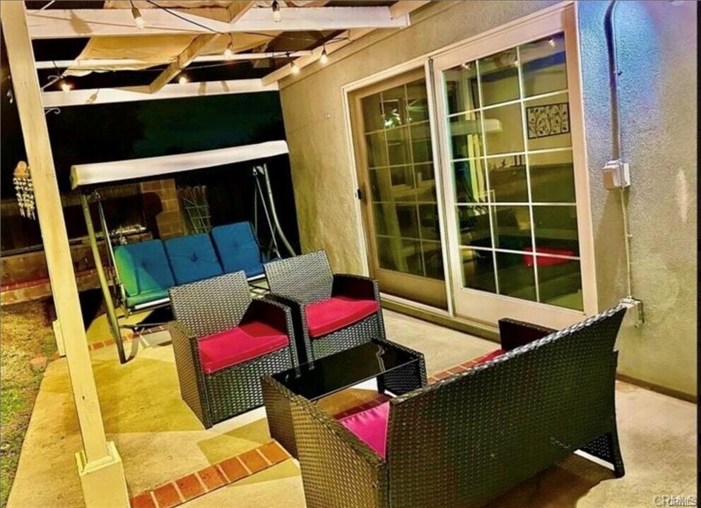 24033 Mobile St in Los Angeles, CA - Building Photo