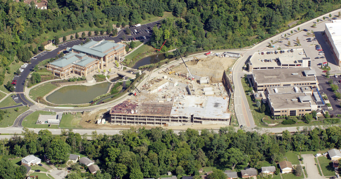 Vantage at Anderson Towne Center in Cincinnati, OH - Building Photo