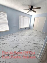 2311 Brisbane St in Clearwater, FL - Foto de edificio - Building Photo