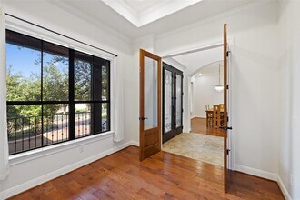 41 Tiburon Dr in The Hills, TX - Building Photo - Building Photo