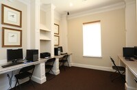Pinnacle Apartments photo'