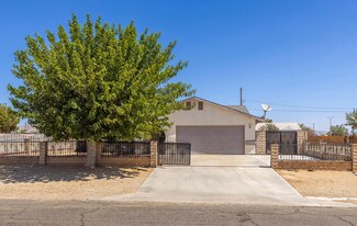 7343 Bay Ave in California City, CA - Building Photo