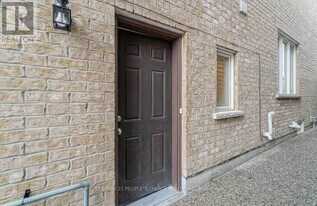 57 Aldersgate Dr in Brampton, ON - Building Photo