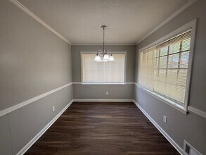 8280 Chippingham Dr in Memphis, TN - Building Photo - Building Photo