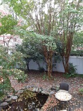 1421 Grove Ave, Unit # 2 in Richmond, VA - Foto de edificio - Building Photo