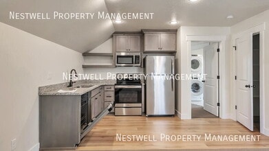 5088 W Beach Comber Way in South Jordan, UT - Building Photo - Building Photo