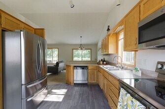22075 Red Oak Dr in Rogers, MN - Building Photo - Building Photo